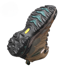 Bota Trekking Impermeável Civano