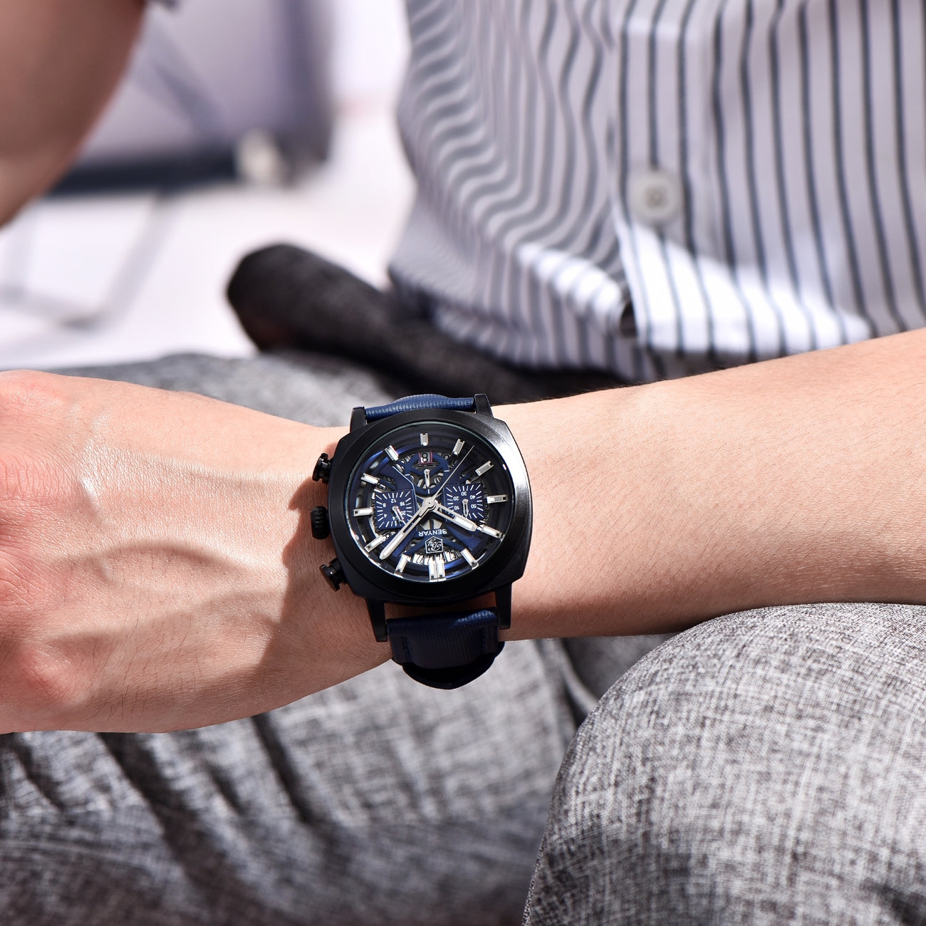 Relogio de Couro Masculino Benyar Luxe preto e prata